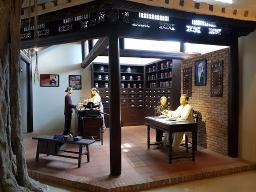 bảo tàng đà nẵng – địa chỉ thu hút ” nườm nượp” khách du lịch