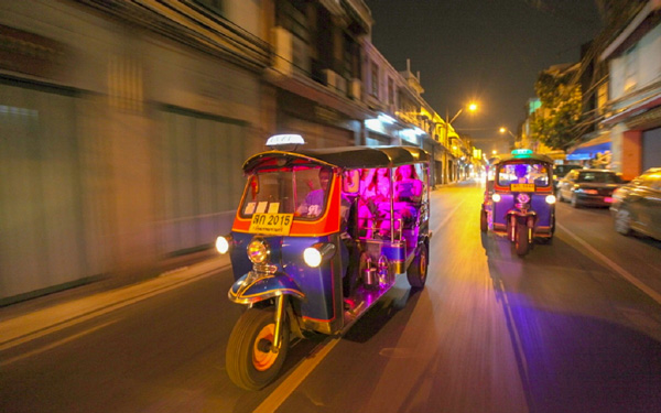 Kinh nghiệm di chuyển bằng xe tuk tuk Thái Lan từ A đến Z