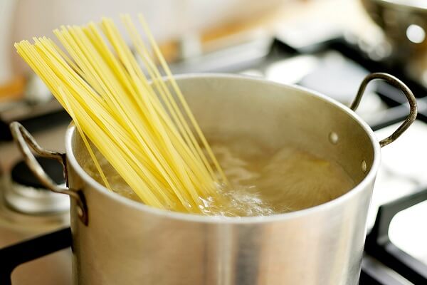 mỳ spaghetti, mỳ, cách làm, quán xá, mỳ spaghetti – cuộn tròn cảm xúc qua từng sợi mỳ mềm ngon