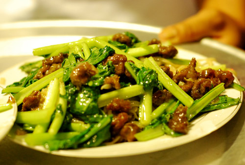 Nghi ngút hương vị Việt với phở xào thịt bò hấp dẫn