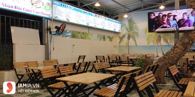 TOP 10 quán hải sản ngon rẻ ở Sài Gòn: Chưa đi ăn là phí của giời