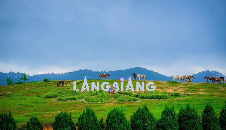 Đỉnh núi Langbiang, Review từ A đến Z về nóc nhà của Đà Lạt
