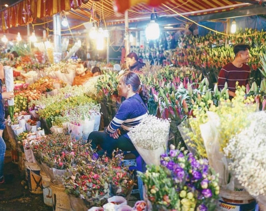 Kinh nghiệm đi chợ hoa Quảng Bá – Một góc khác của đêm Hà Nội