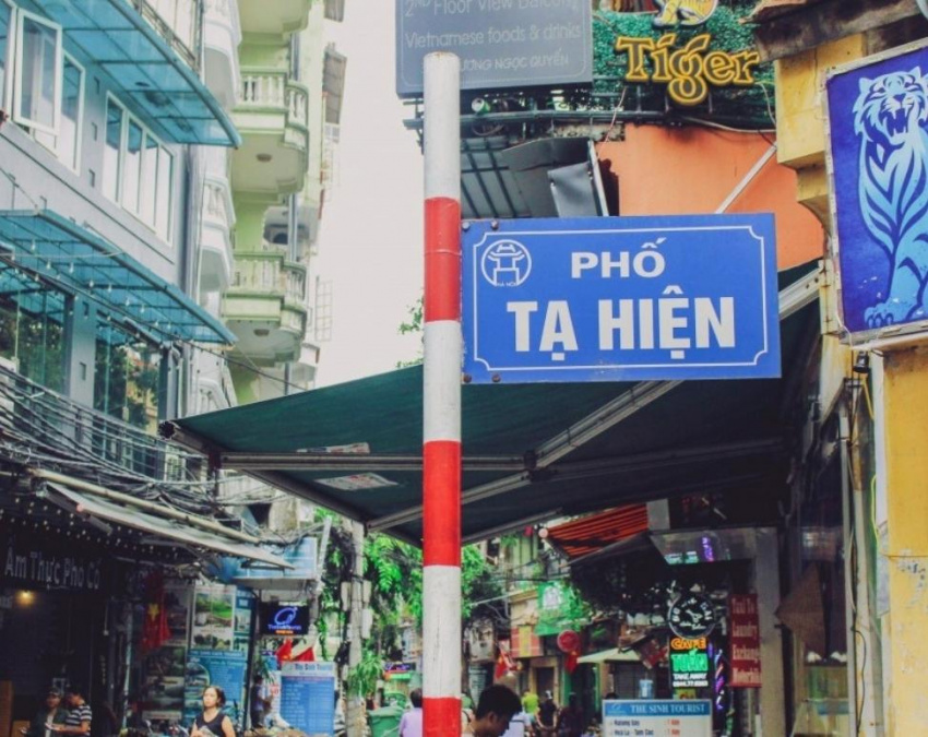Khám phá phố Tạ Hiện về đêm – “Thiên đường bia” của thủ đô Hà Nội
