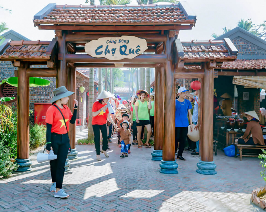 Review khu du lịch Quảng Ninh Gate 2024: Với các hoạt động vui chơi, giải trí, ẩm thực đa dạng và phong phú, khu du lịch là điểm đến lý tưởng cho các gia đình và nhóm bạn. Không chỉ có vậy, dịch vụ hoàn hảo và nhân viên thân thiện sẽ khiến bạn cảm nhận được sự thoải mái, hài lòng khi đến tham quan.