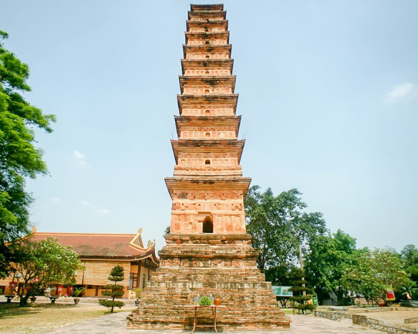 Kiến trúc Bảo tháp Bình Sơn – Ngọn tháp cổ kính hàng trăm năm tuổi