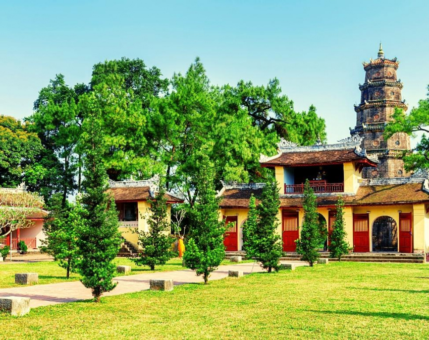 chùa linh mụ huế – độc đáo ngôi chùa có tuổi đời hơn 400 năm