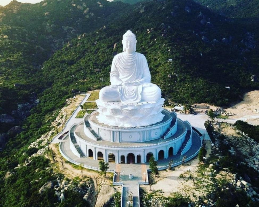 khám phá chùa ông núi – ngôi chùa linh thiêng nhất xứ bình định