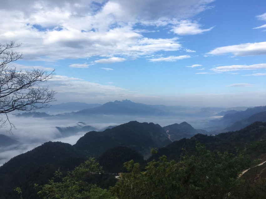 Du lịch Hang Kia Mai Châu – Địa điểm săn mây không thể bỏ qua
