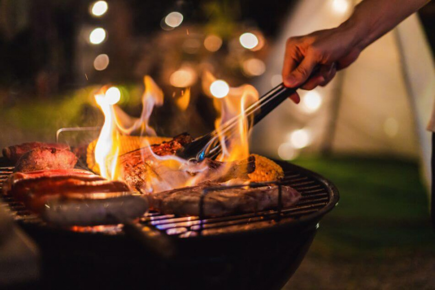 tiệc nướng – đặc sản không thể thiếu cho những buổi camping ý nghĩa