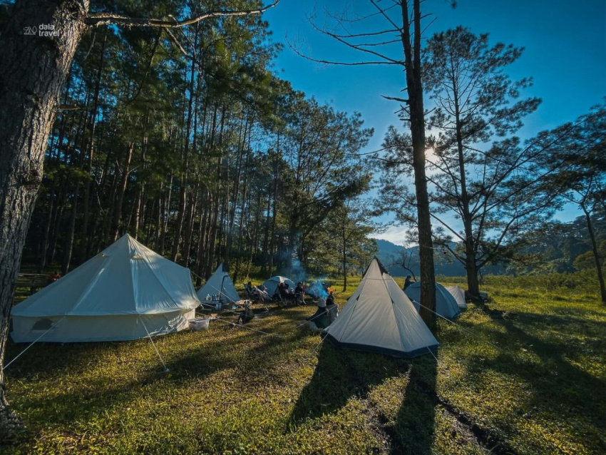 Điểm danh 10 địa điểm camping view núi đẹp ngỡ ngàng
