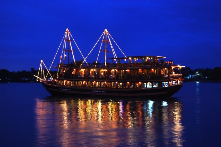 du thuyền indochina queen | du thuyền đáng trải nghiệm
