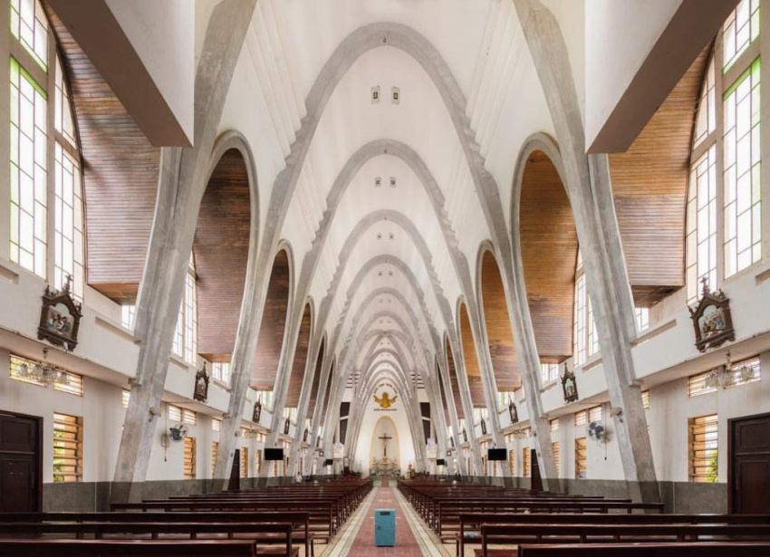 nhà thờ phủ cam – nơi có kiến trúc đẹp tựa châu âu ở huế