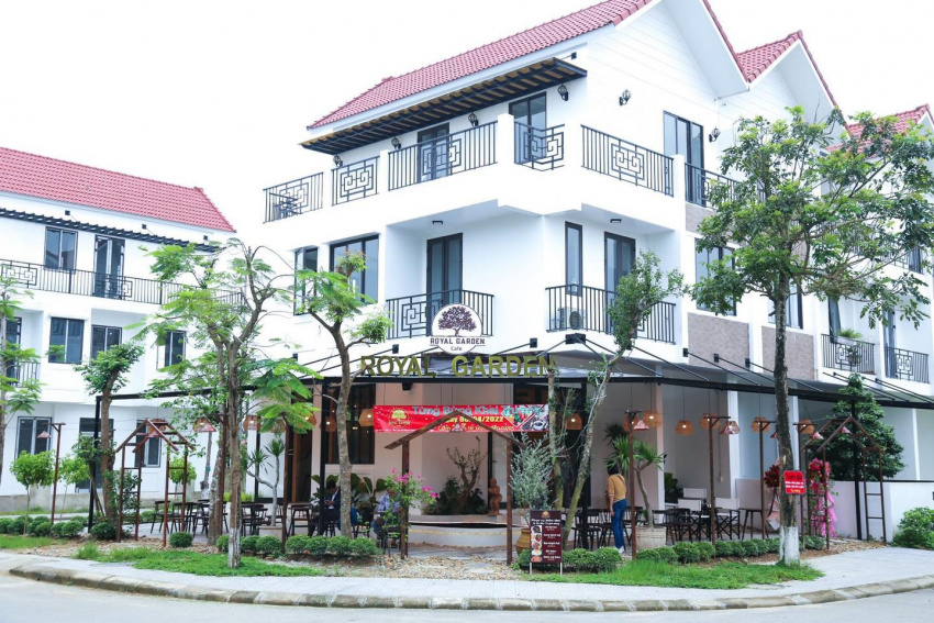 Royal Garden Cafe – quán cafe phục vụ đồ ăn sáng sang-xịn-mịn