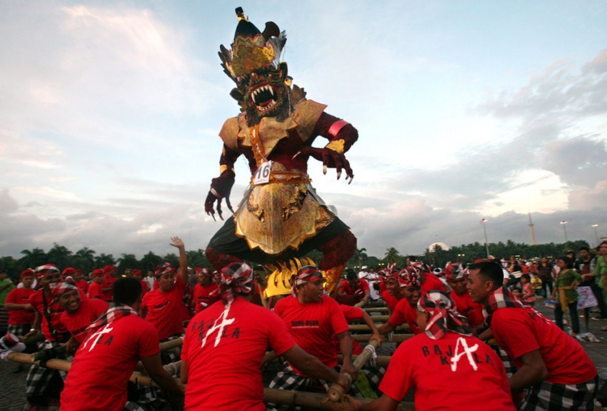 tết ở indonesia, tết của người indonesia, tết của indonesia, tết cổ truyền indonesia, tết cổ truyền của indonesia, ngày tết ở indonesia, ngày tết của indonesia, lễ tết ở indonesia, lễ hội truyền thống của indonesia, lễ hội ramadan ở indonesia, lễ hội ở indonesia, lễ hội indonesia tháng 6, lễ hội đua bò ở indonesia, lễ hội của indonesia, các lễ hội ở indonesia, top 10 lễ hội ở indonesia nổi tiếng và thu hút nhiều du khách nhất