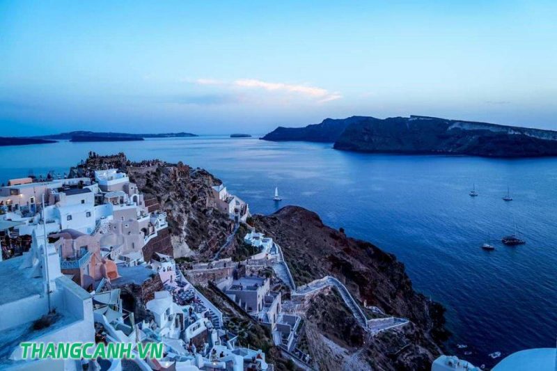 Santorini điểm đến hấp dẫn hàng đầu tại Hy Lạp