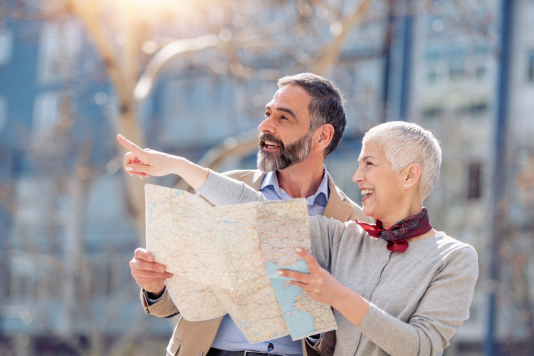 Tìm bạn đồng hành du lịch cho người cao niên
