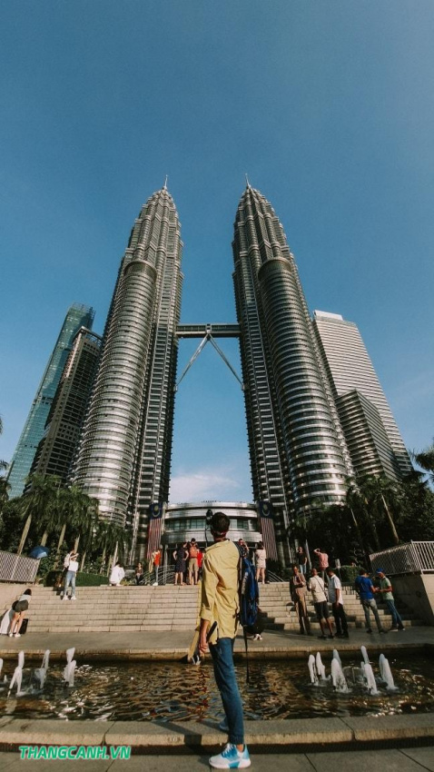 Tháp Đôi Petronas tòa tháp cao nhất thế giới