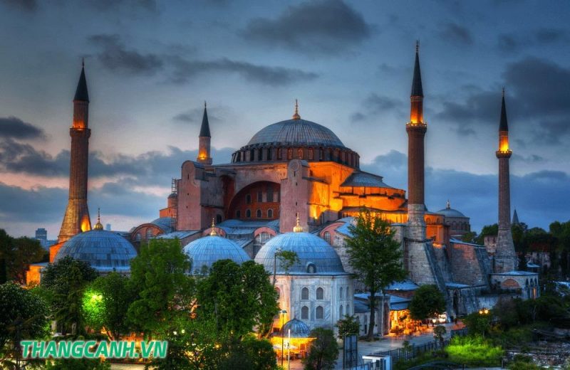 Hagia Sophia – Thánh đường Của Trí Tuệ Tại đế đô Constantinopolis