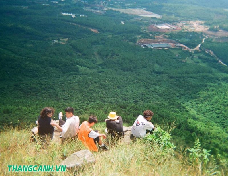 Núi Thành Đẳng – Uông Bí – góc nhìn toàn cảnh Quảng Ninh