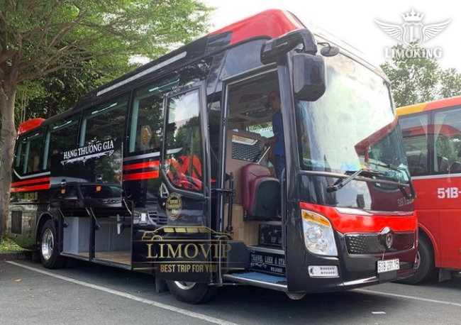 Trình làng 3 mẫu xe limousine “chủ tịch” đi Mũi Né từ sân bay Tân Sơn Nhất