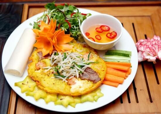 Kinh nghiệm đi chợ Đông Ba – với 200k ăn đặc sản gì ở Huế?