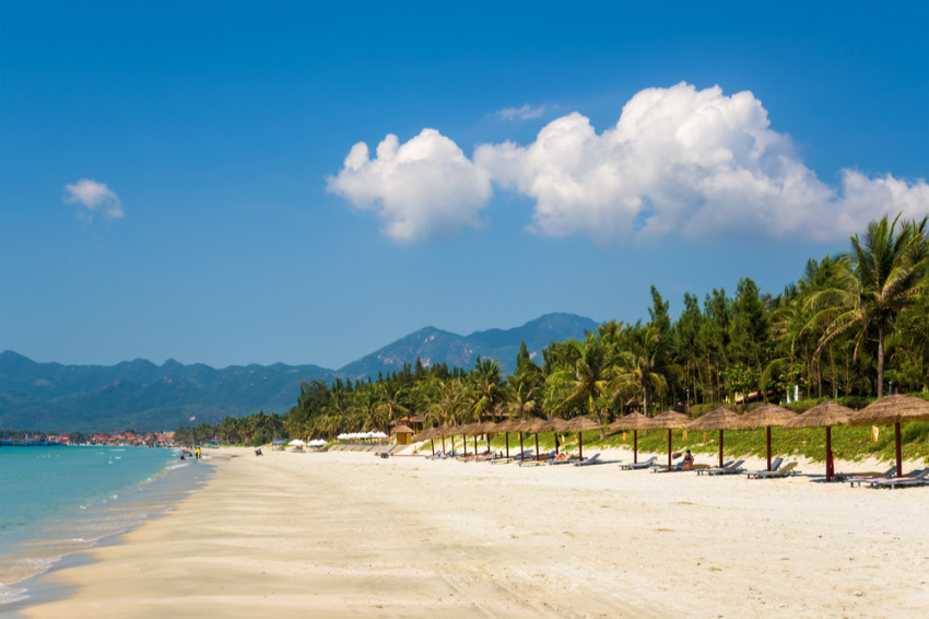 Vẻ đẹp cảnh biển Nha Trang và những bãi biển tuyệt đẹp không thể bỏ qua