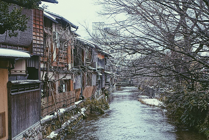, khu phố gion ở kyoto có gì đặc biệt mà lúc nào cũng nườm nượp khách du lịch bất kể ngày đêm?