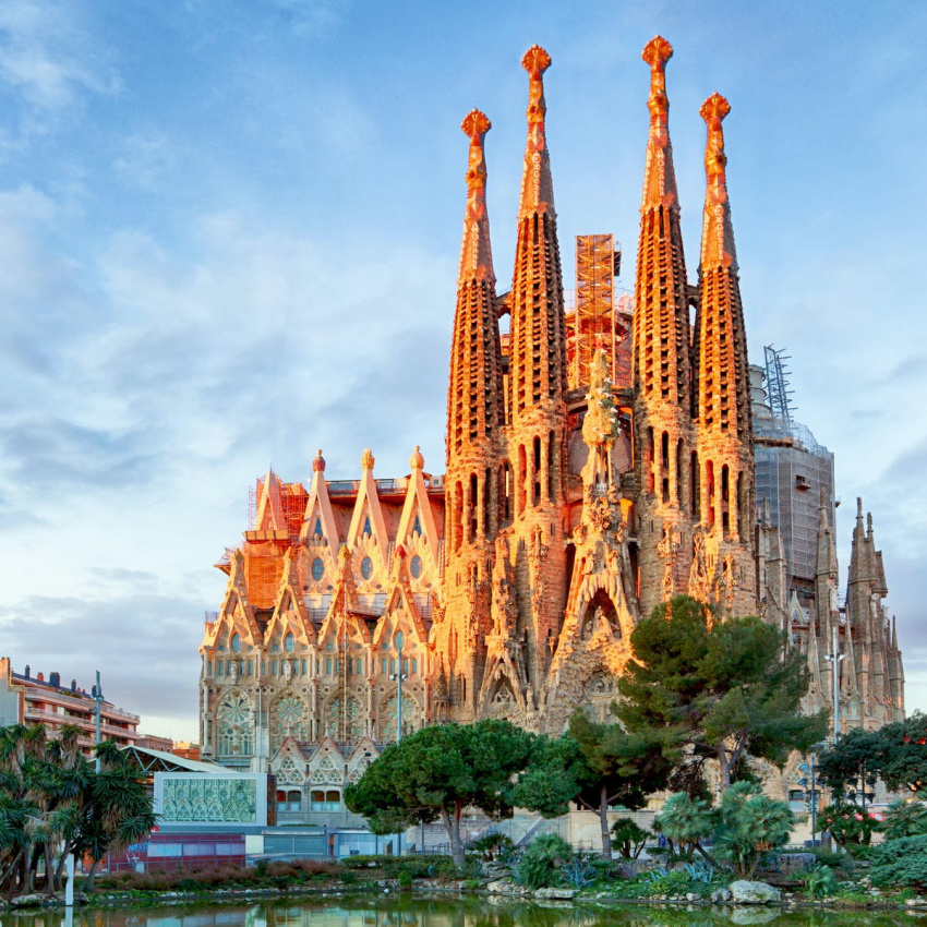 , du lịch barcelona - thành phố đẹp như mơ tại tây ban nha