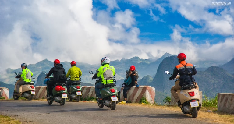 Motoçikletë Ha Tinh me qira |  Sintetizoni 5 njësitë e marrjes me qira të motoçikletave cilësore