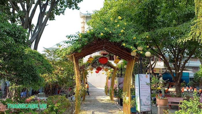 chùa diệu pháp – lễ hội hoa đăng lớn nhất ngày vu lan