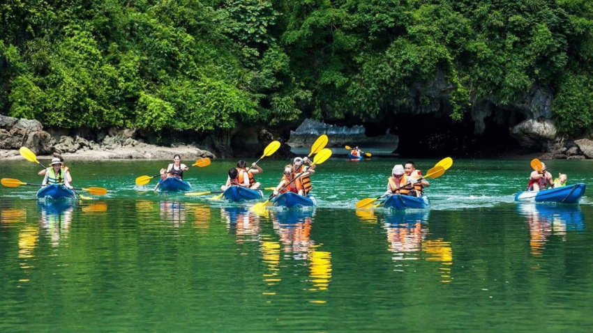 Hồ Tuyền Lâm có gì chơi: 12 trải nghiệm hấp dẫn nhất
