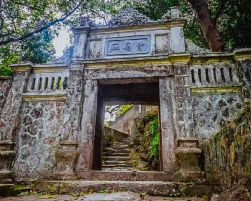 du lịch chùa trầm hà nội | kiến trúc cổ tự hàng trăm năm tuổi