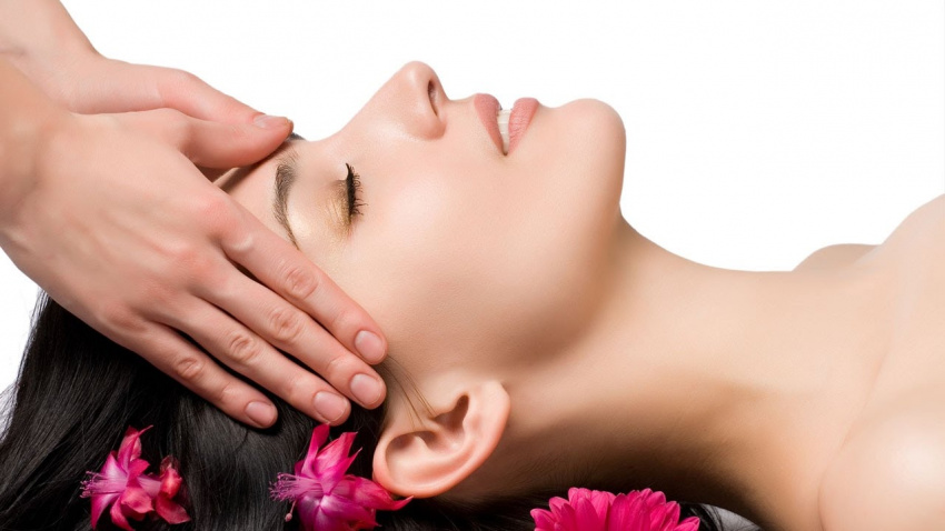 massage thư giãn, massage tại nhà, massage giảm căng thẳng, động tác massage cơ bản, 5 động tác massage cơ bản dễ thực hiện để giảm căng thẳng