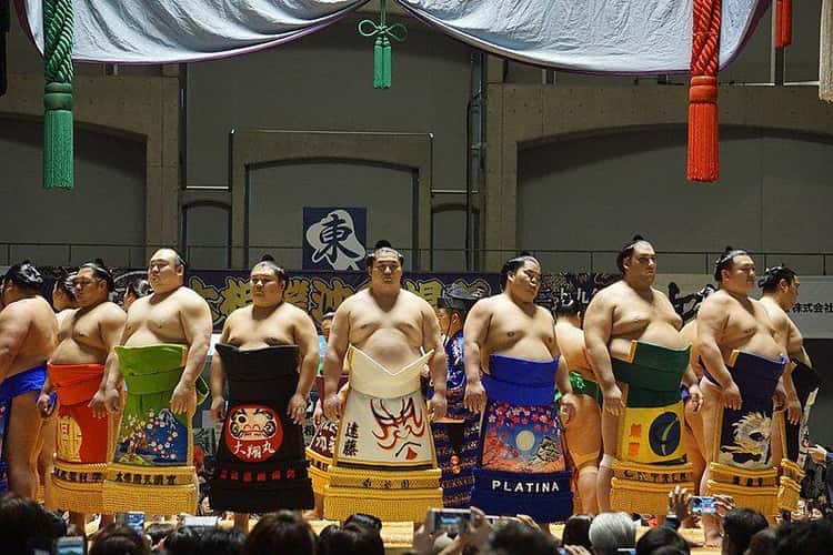 những sự thật thú vị về sumo – môn đấu vật truyền thống nhật bản