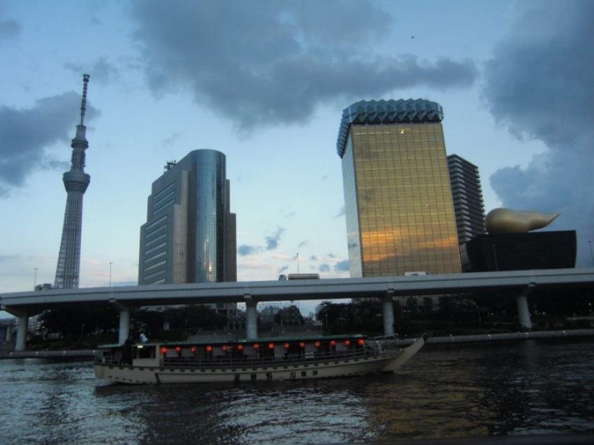 tokyo tower và tokyo sky tree – biểu tượng của nhật bản lần lượt trong thế kỷ xx và xxi